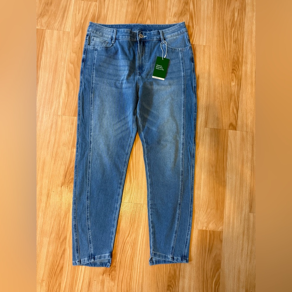 NWT HALARA Stretchy Blue Jeans